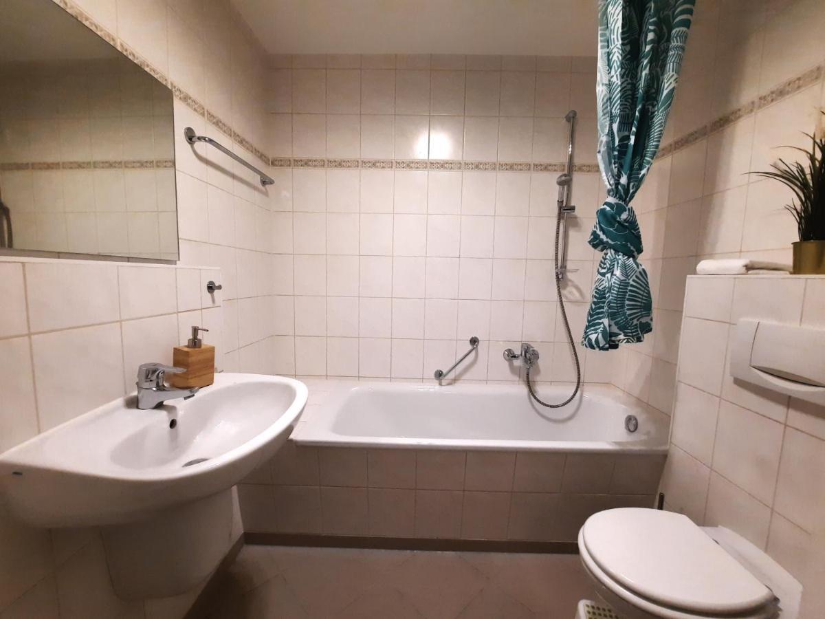 Ruhiges Hinterhof Apartment Im Herzen Der Neustadt ドレスデン エクステリア 写真